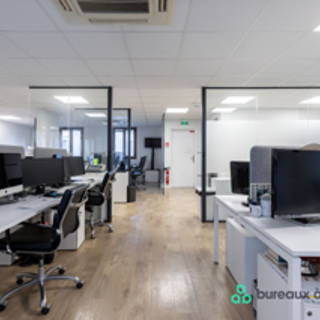 Bureau privé 80 m² 18 postes Coworking Rue Jadin Paris 75017 - photo 4